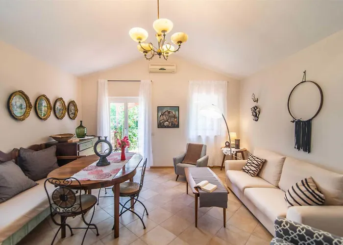 Casa Oliva By Kompas