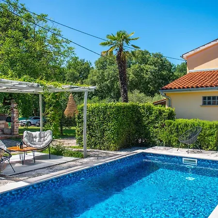 Casa Oliva By Kompas